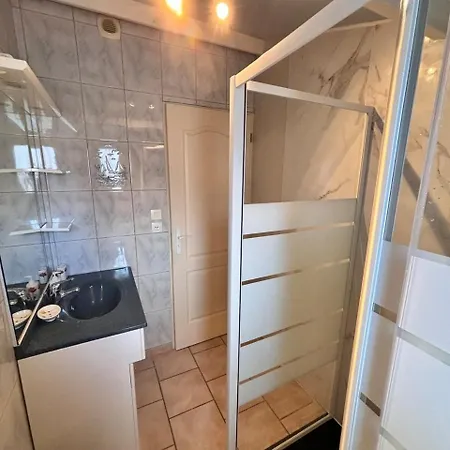 Pensión Eugene & Eugenie - Maison Familiale - Proche Gare 4*