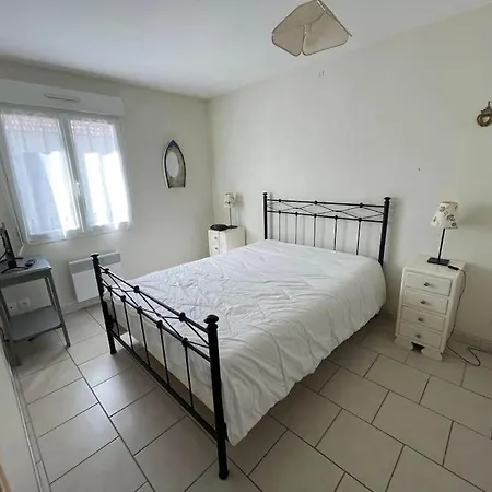 Eugene & Eugenie - Maison Familiale - Proche Gare Гостевой дом